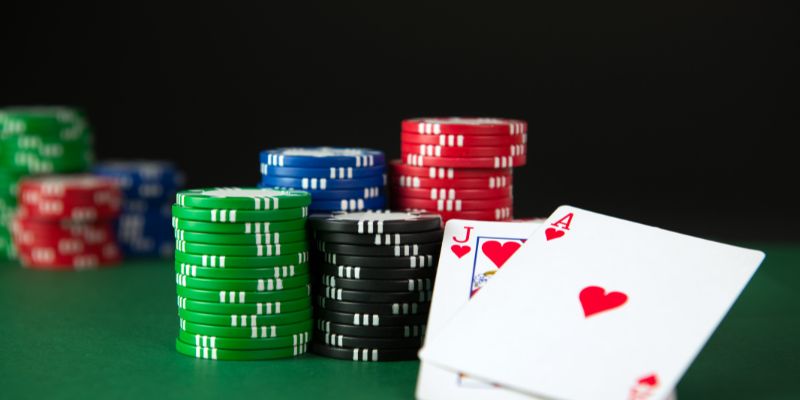 Luật chơi blackjack cơ bản dành cho người mới bắt đầu